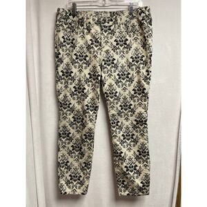 Free People capri pants off white with black design women’s size
31‎ waist